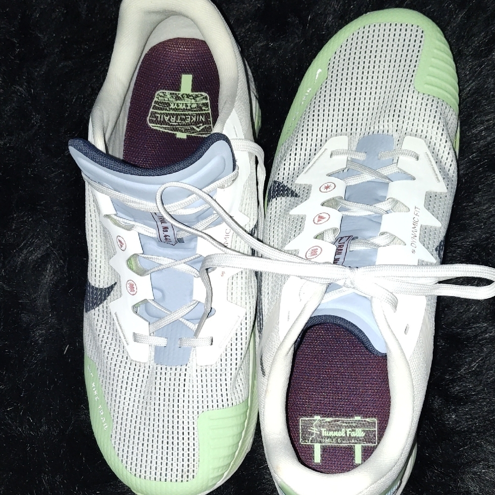 Nike Trail React Tennis Shoes